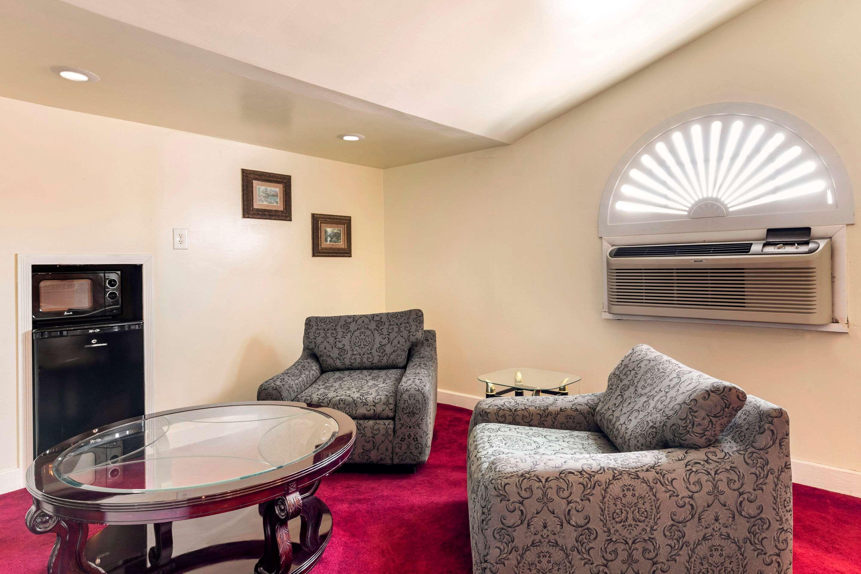 Econo Lodge Wichita Falls Downtown Esterno foto