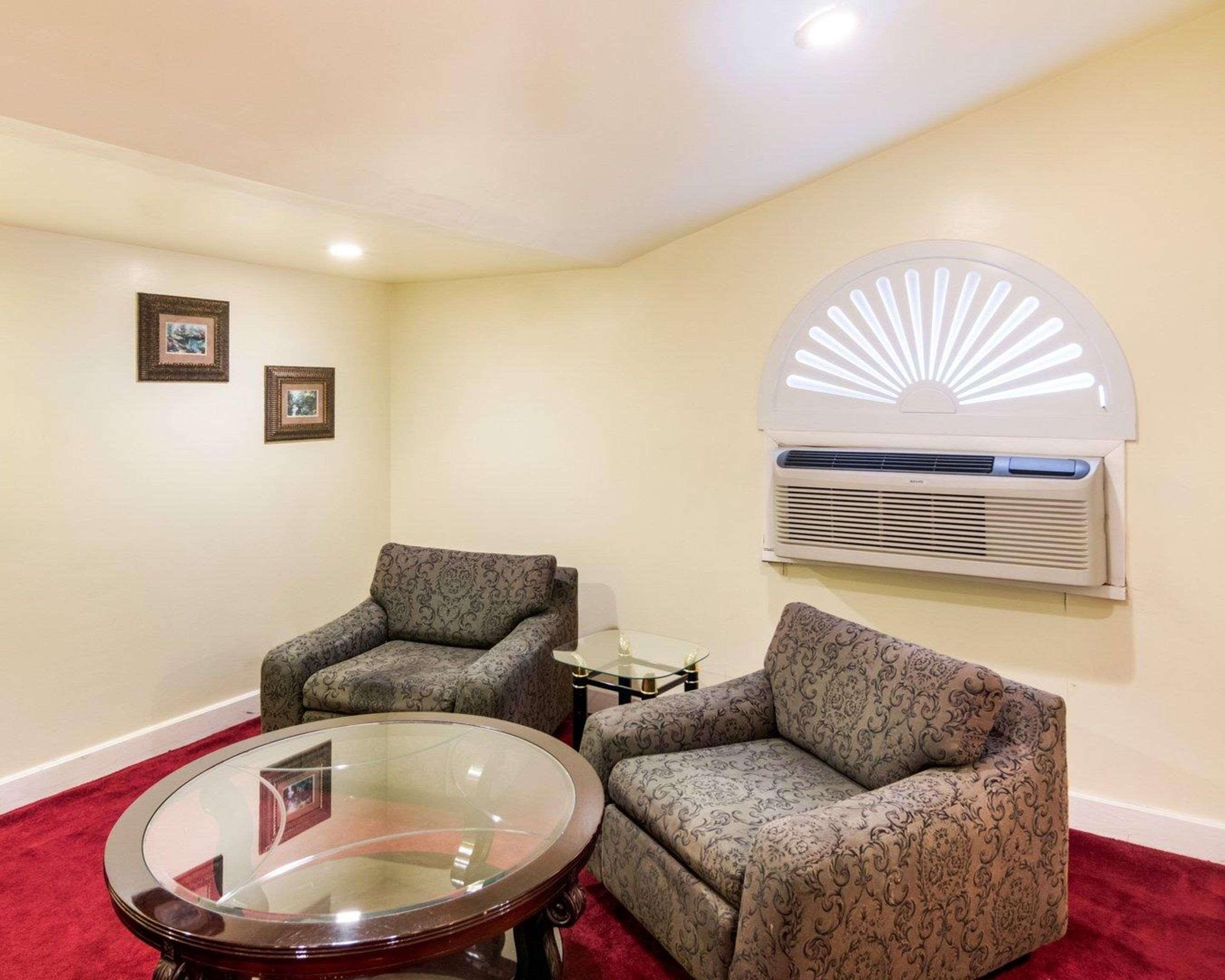 Econo Lodge Wichita Falls Downtown Esterno foto